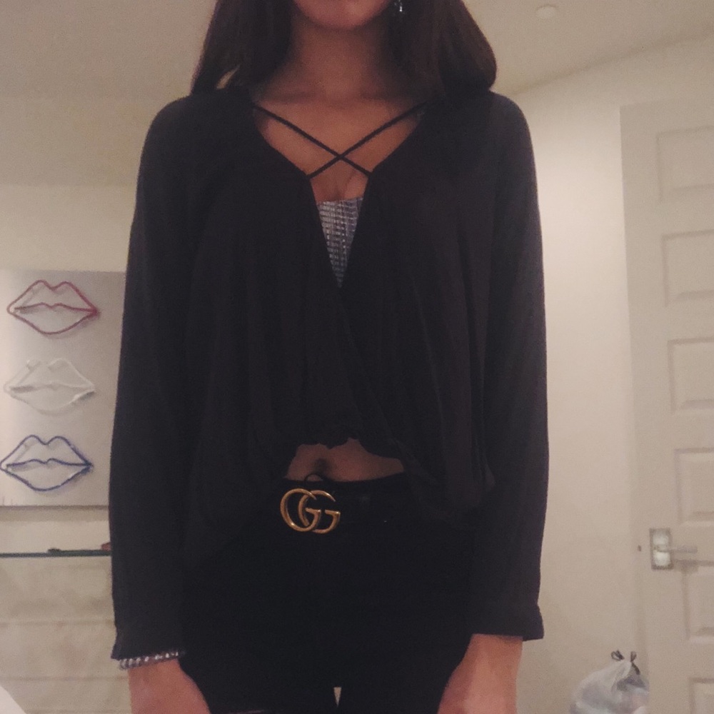 URBAN OUTFITTERS criss cross crop top